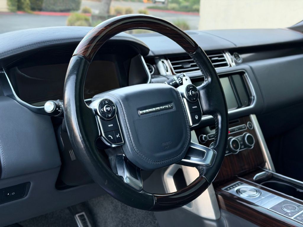 2016 Land Rover Range Rover Image 22