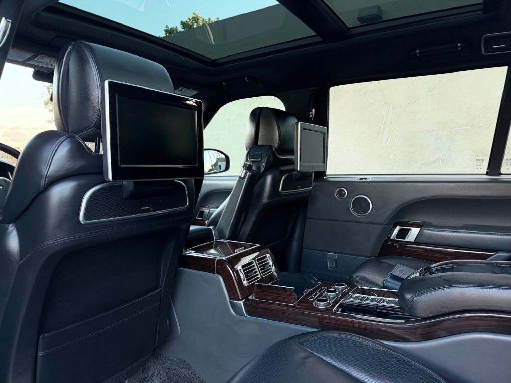 2016 Land Rover Range Rover Image 25