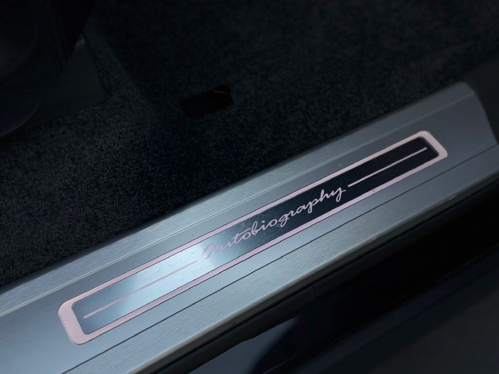 2016 Land Rover Range Rover Image 35