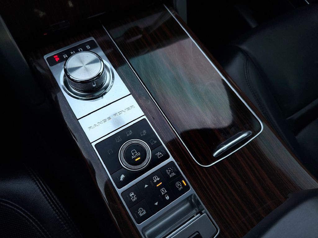 2016 Land Rover Range Rover Image 39