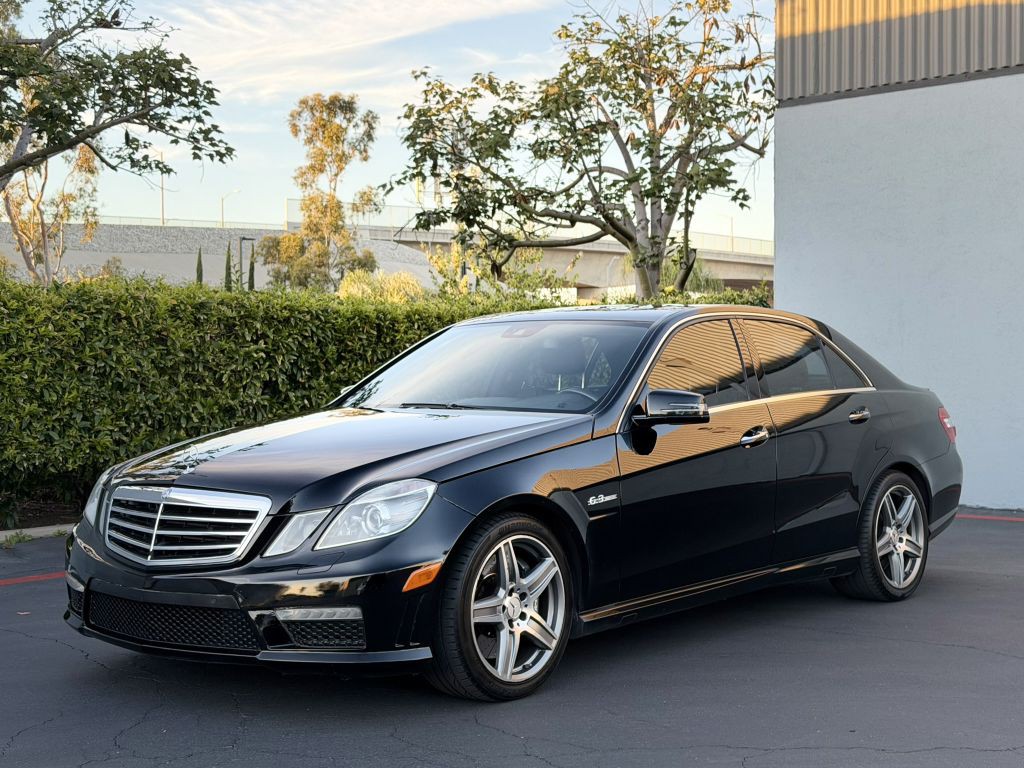 2010 Mercedes-Benz E-Class Image 4