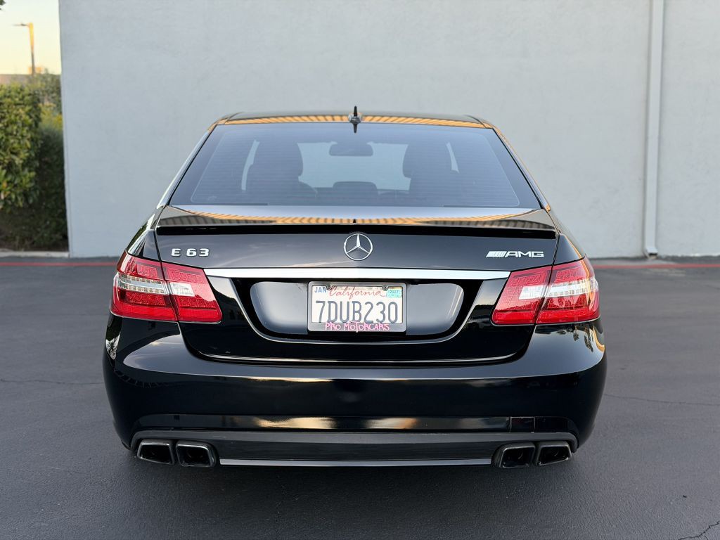 2010 Mercedes-Benz E-Class Image 8