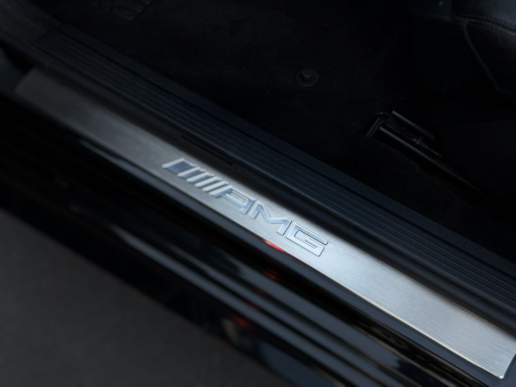 2010 Mercedes-Benz E-Class Image 12