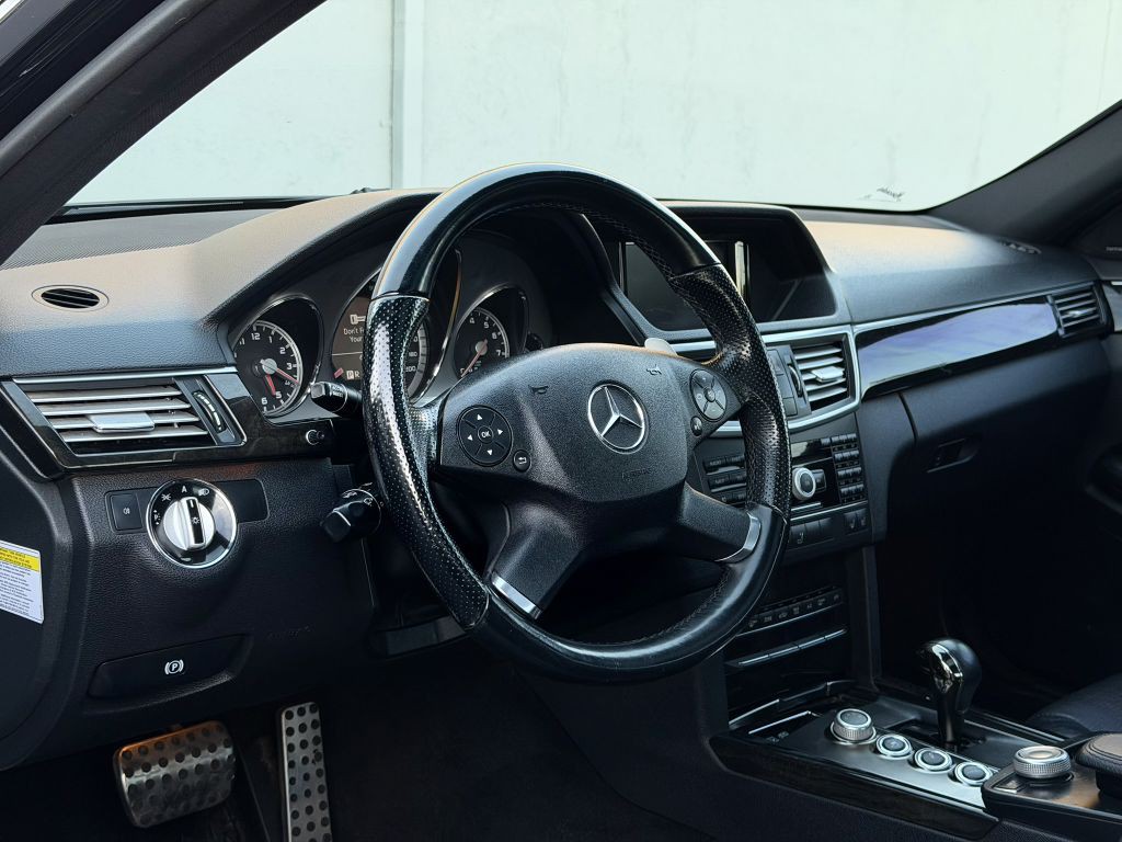 2010 Mercedes-Benz E-Class Image 13
