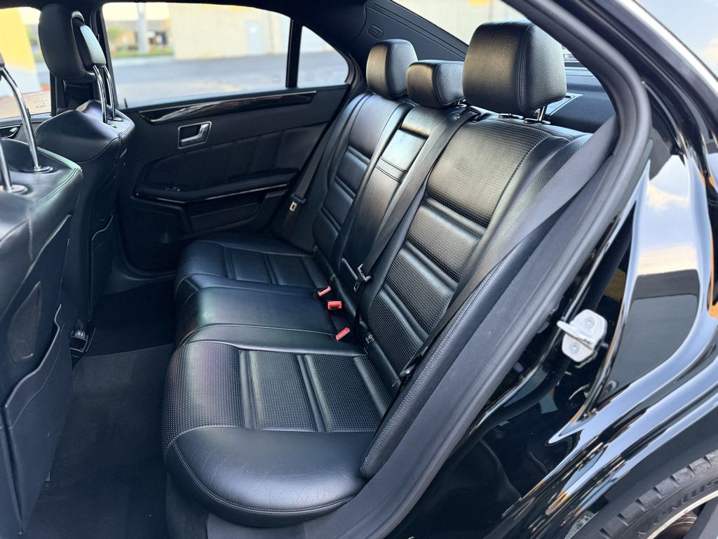 2010 Mercedes-Benz E-Class Image 18