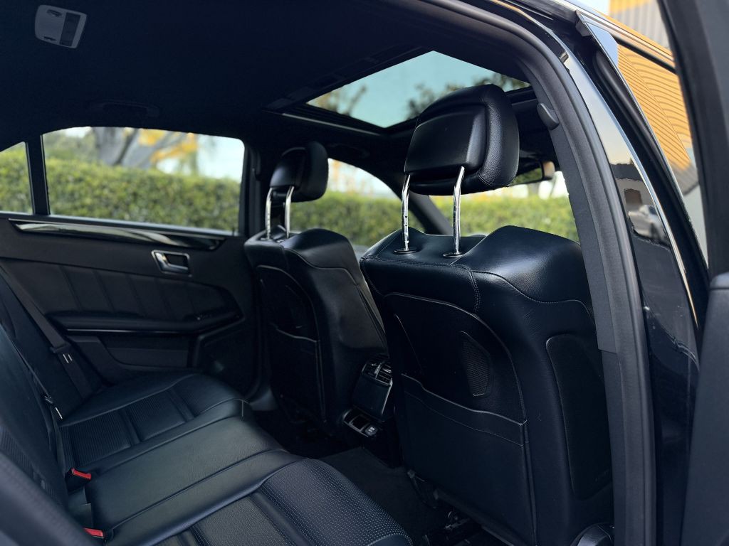 2010 Mercedes-Benz E-Class Image 20