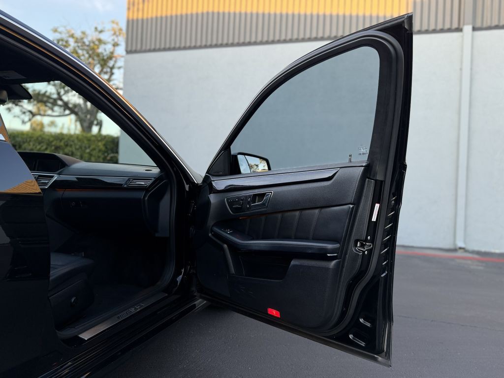 2010 Mercedes-Benz E-Class Image 22