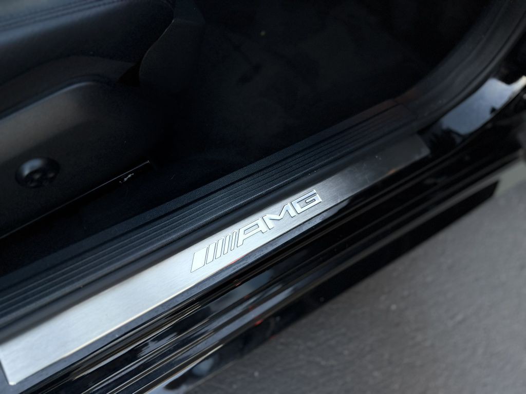 2010 Mercedes-Benz E-Class Image 23