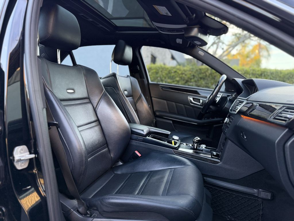 2010 Mercedes-Benz E-Class Image 24