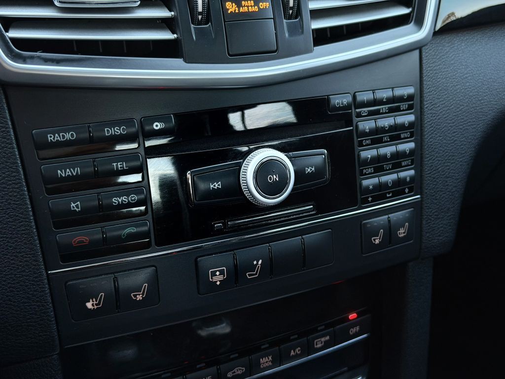 2010 Mercedes-Benz E-Class Image 29