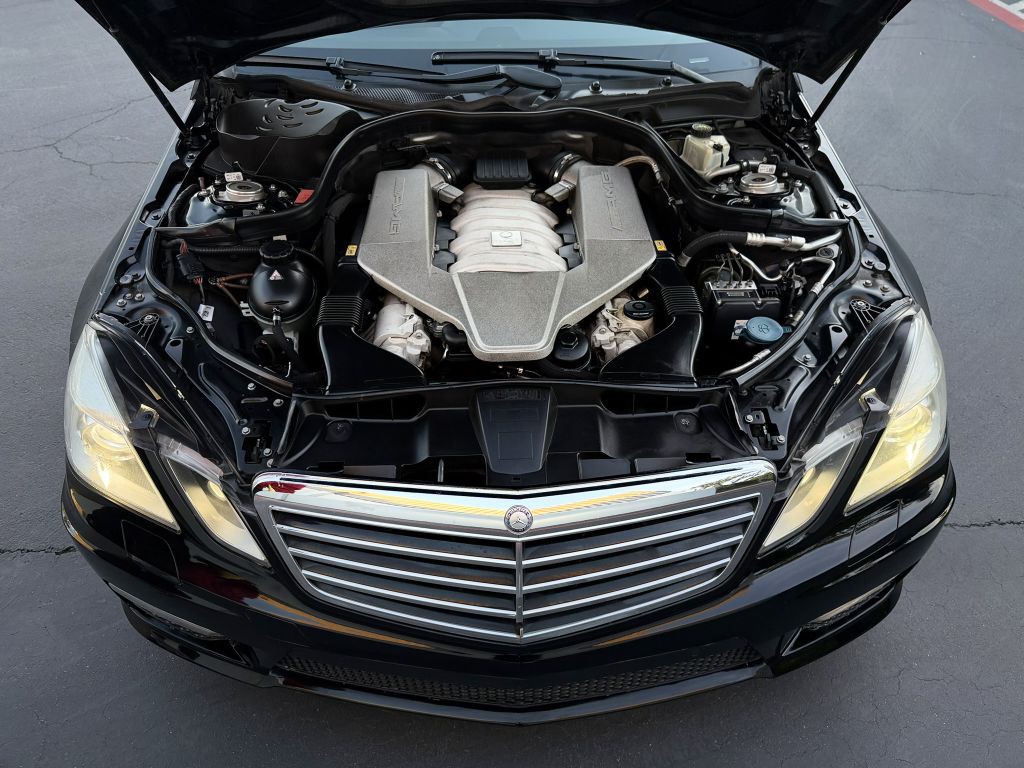 2010 Mercedes-Benz E-Class Image 33
