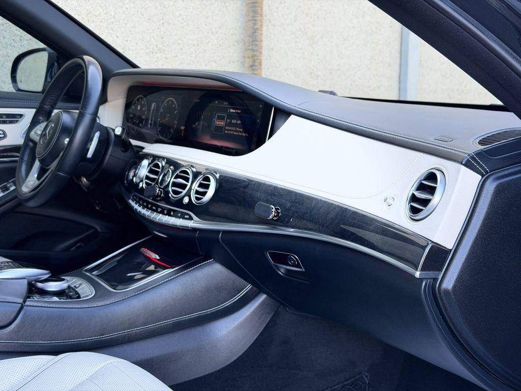 2018 Mercedes-Benz S-Class Image 30