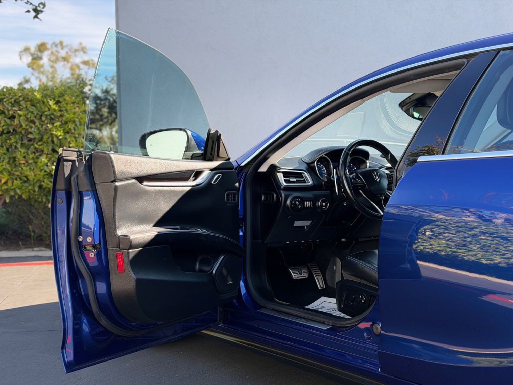 2017 Maserati Ghibli Image 11