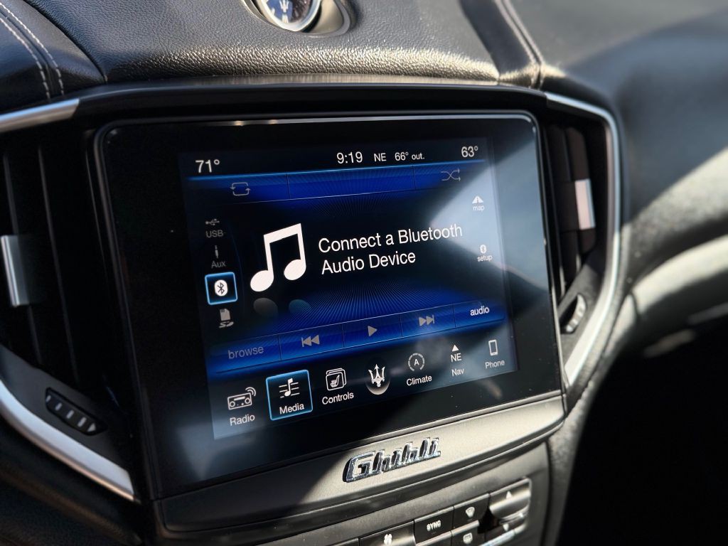 2017 Maserati Ghibli Image 23