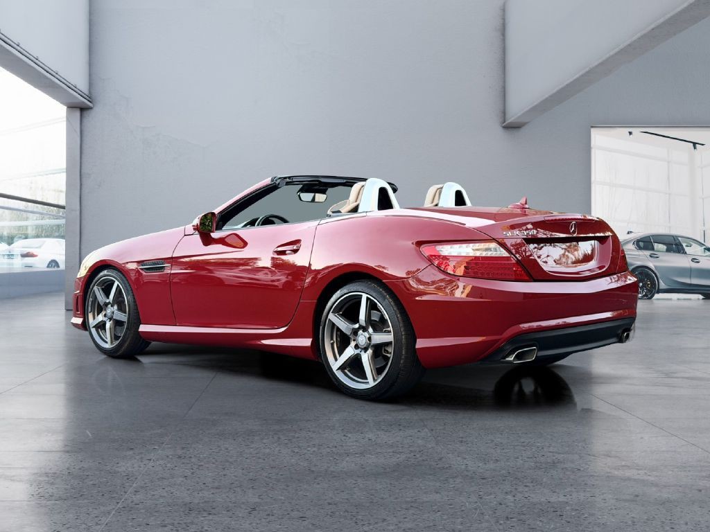 2015 Mercedes-Benz SLK-Class Image 14