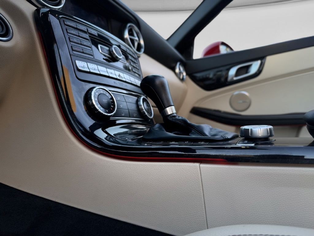 2015 Mercedes-Benz SLK-Class Image 29