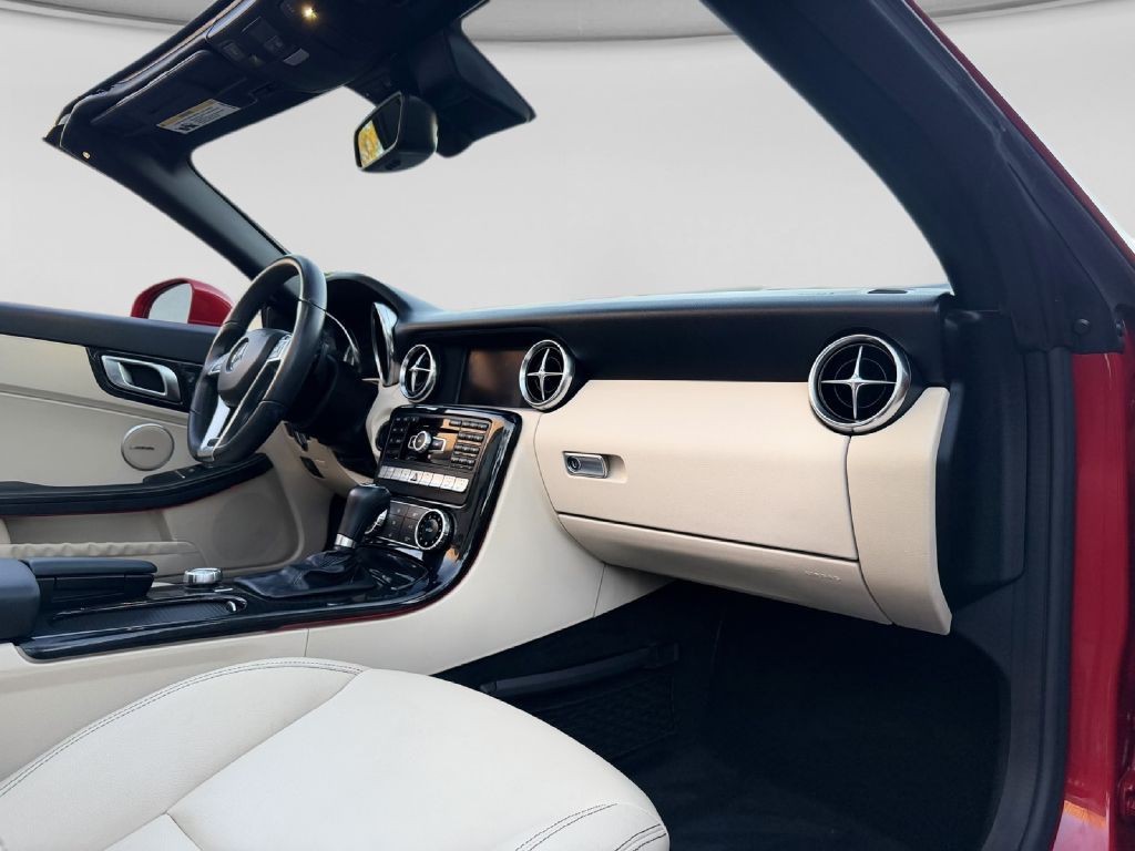 2015 Mercedes-Benz SLK-Class Image 35