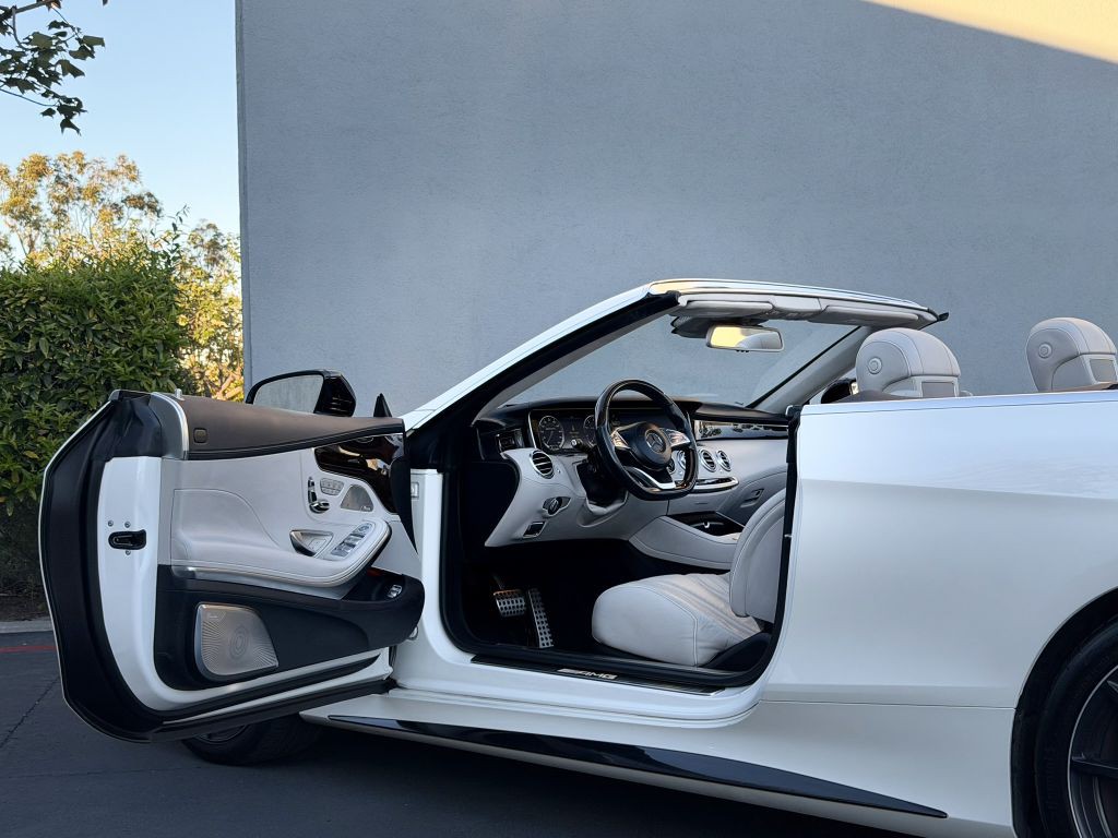 2017 Mercedes-Benz S-Class Image 25