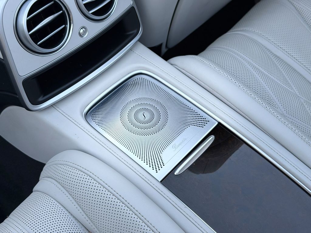 2017 Mercedes-Benz S-Class Image 43