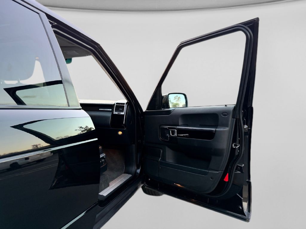 2012 Land Rover Range Rover Image 21