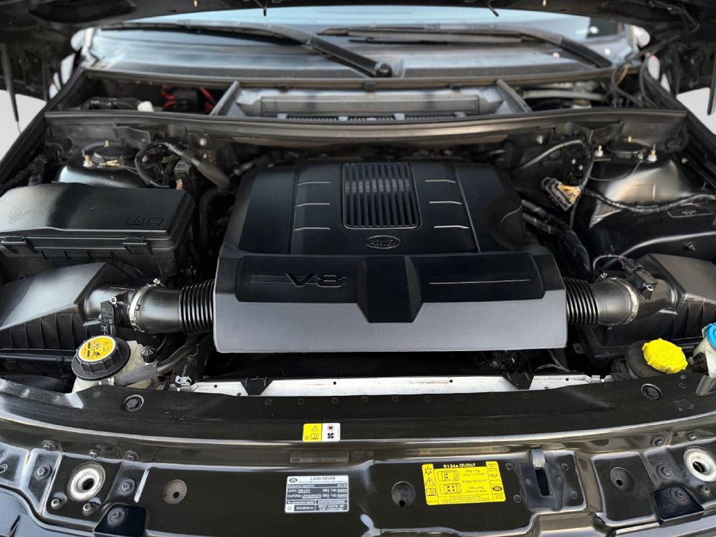 2012 Land Rover Range Rover Image 24