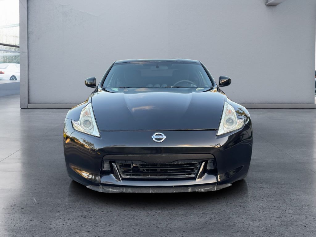 2010 Nissan 370Z Image 5