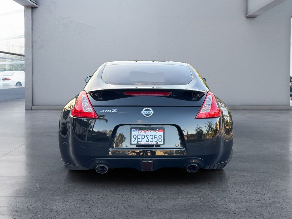 2010 Nissan 370Z Image 8