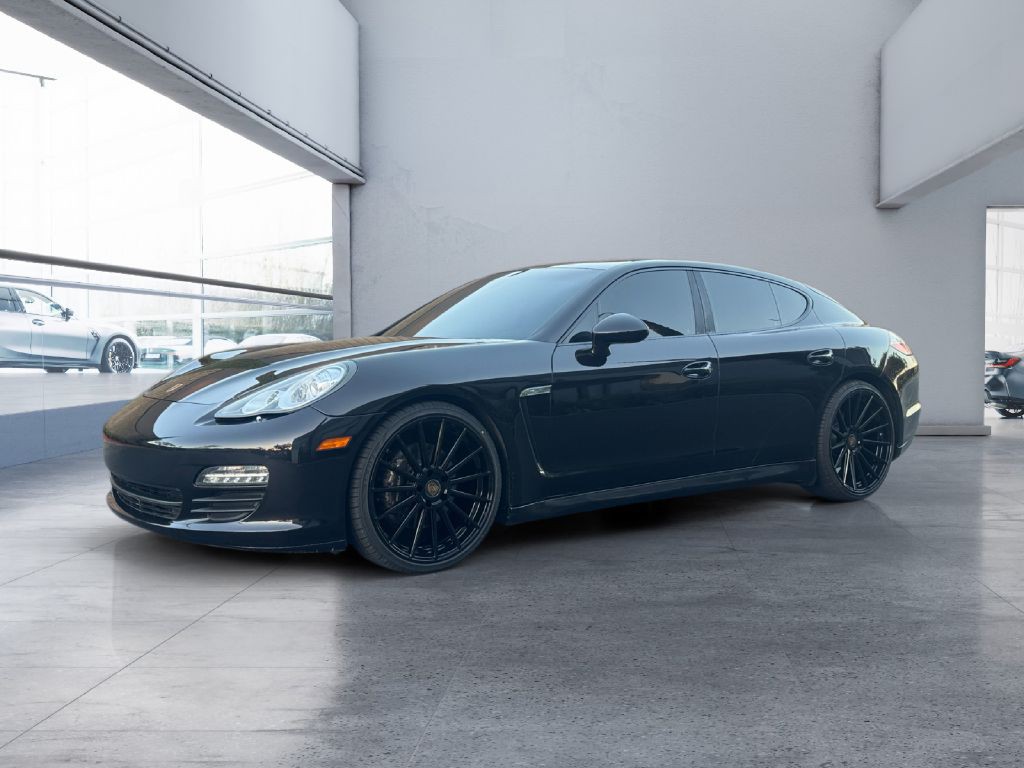 2012 Porsche Panamera Image 1