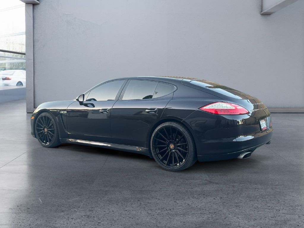 2012 Porsche Panamera Image 3