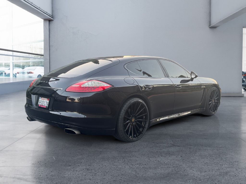 2012 Porsche Panamera Image 5