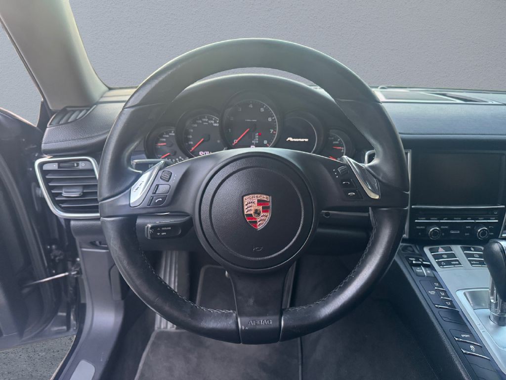 2012 Porsche Panamera Image 11
