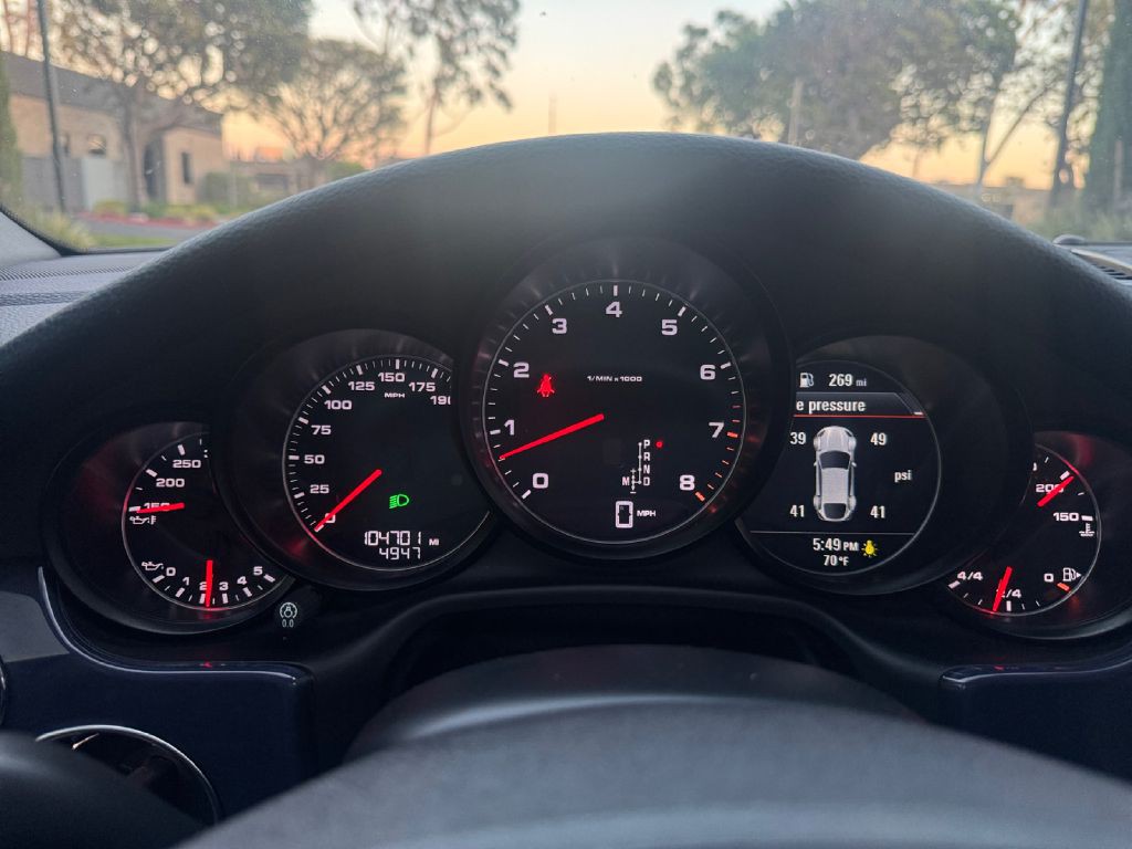 2012 Porsche Panamera Image 16