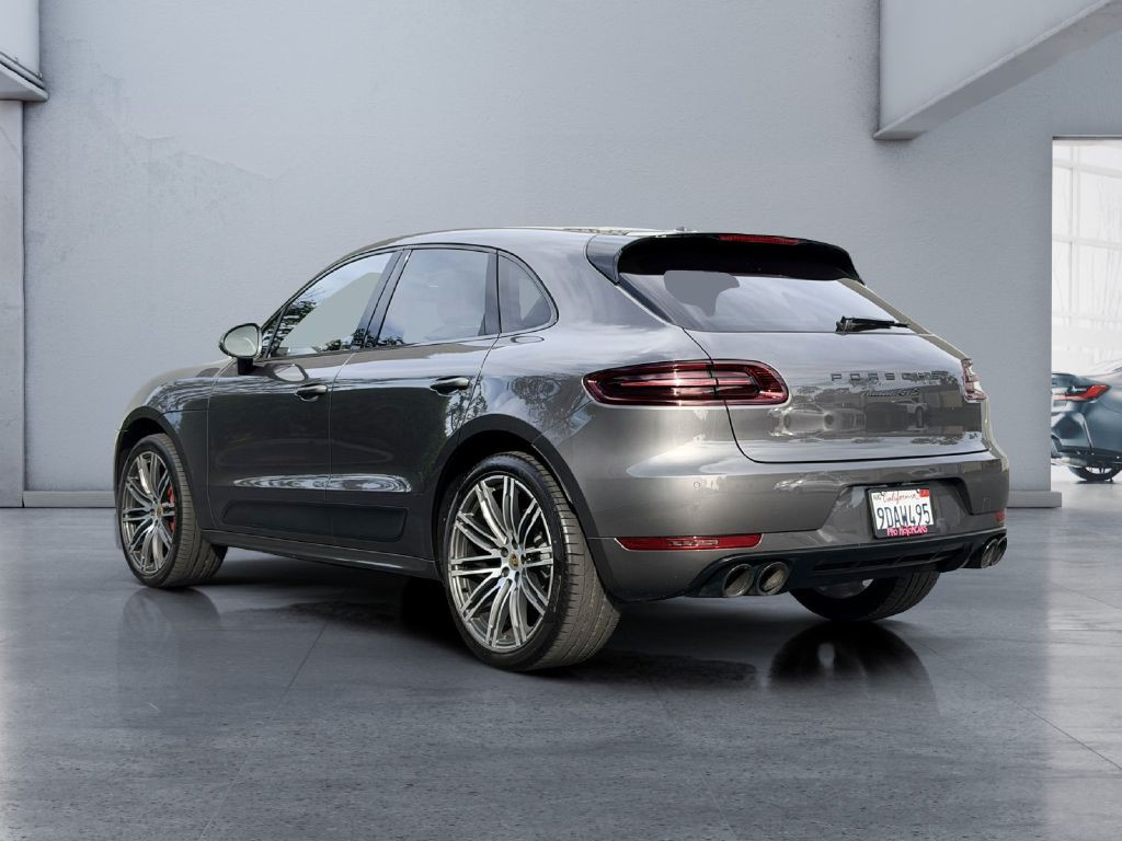 2017 Porsche Macan Image 11