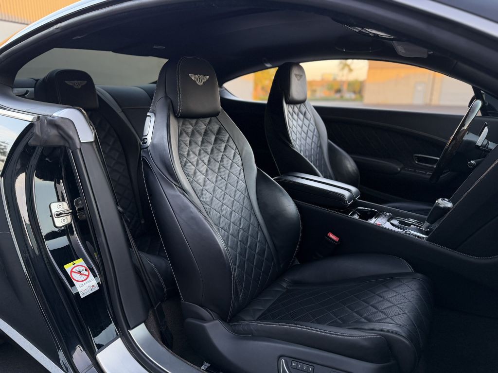 2017 Bentley Continental Image 19