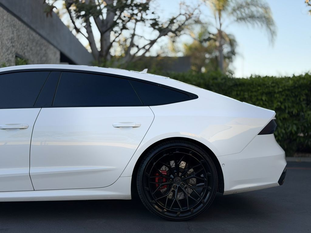 2021 Audi S7 Image 10