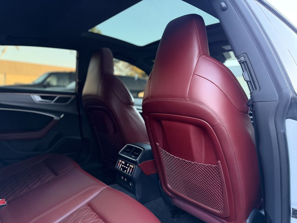 2021 Audi S7 Image 24