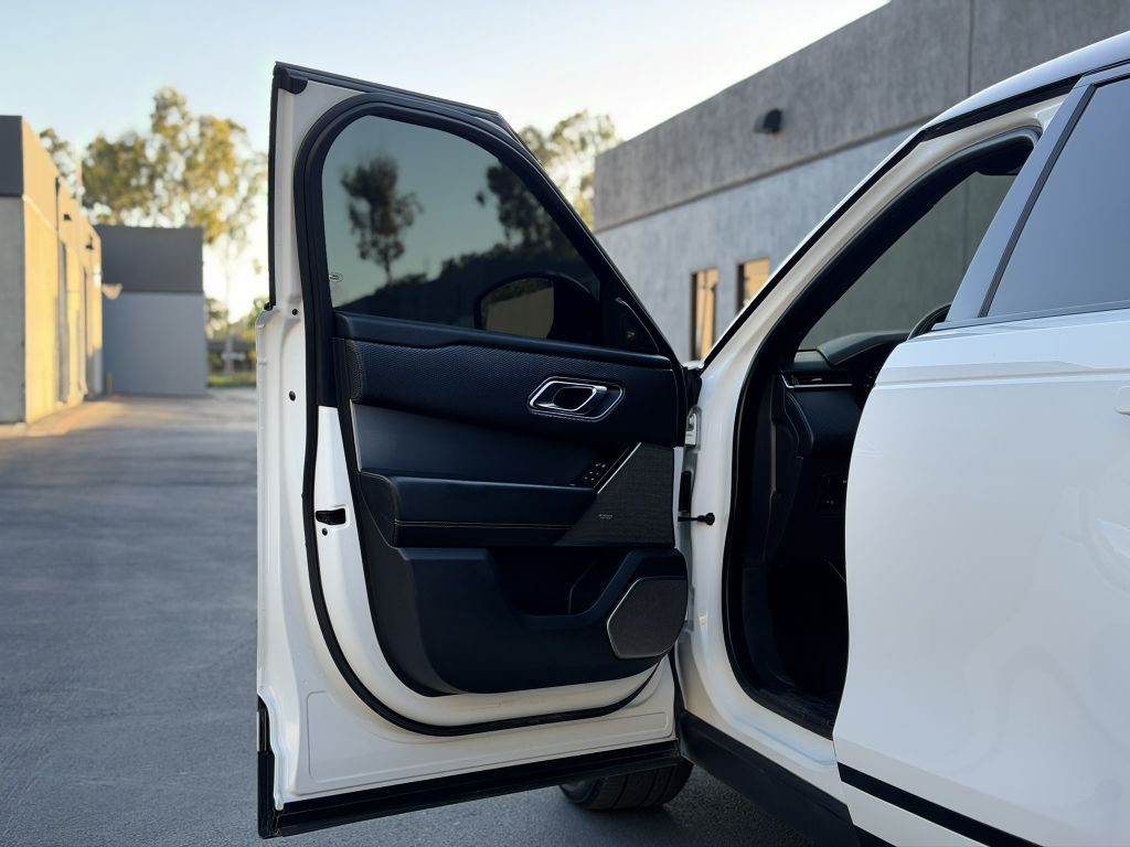 2018 Land Rover Range Rover Image 13