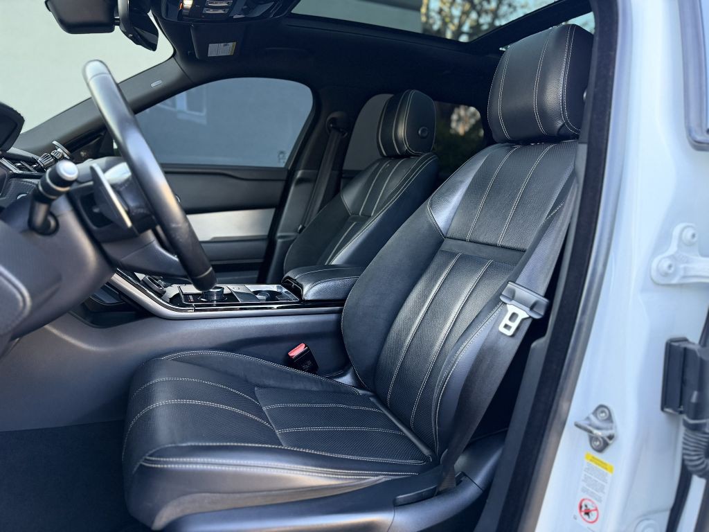 2018 Land Rover Range Rover Image 15