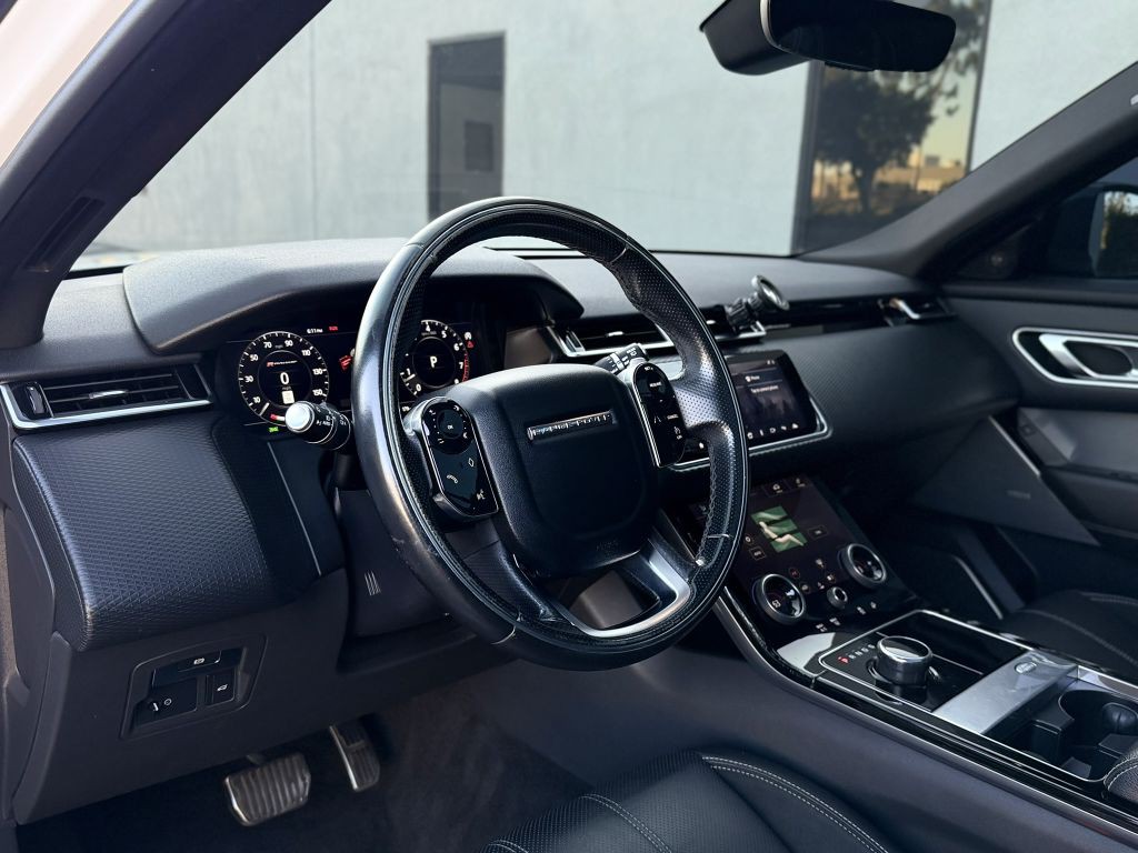 2018 Land Rover Range Rover Image 16