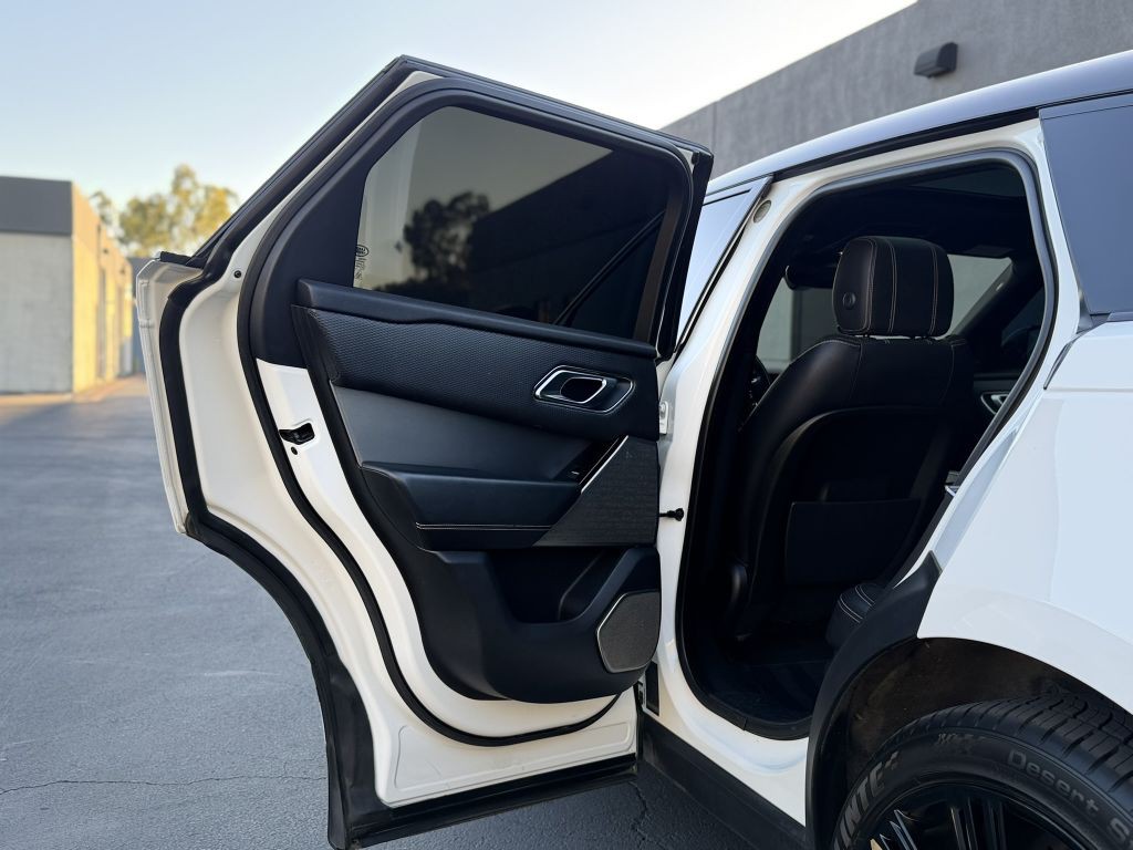 2018 Land Rover Range Rover Image 17