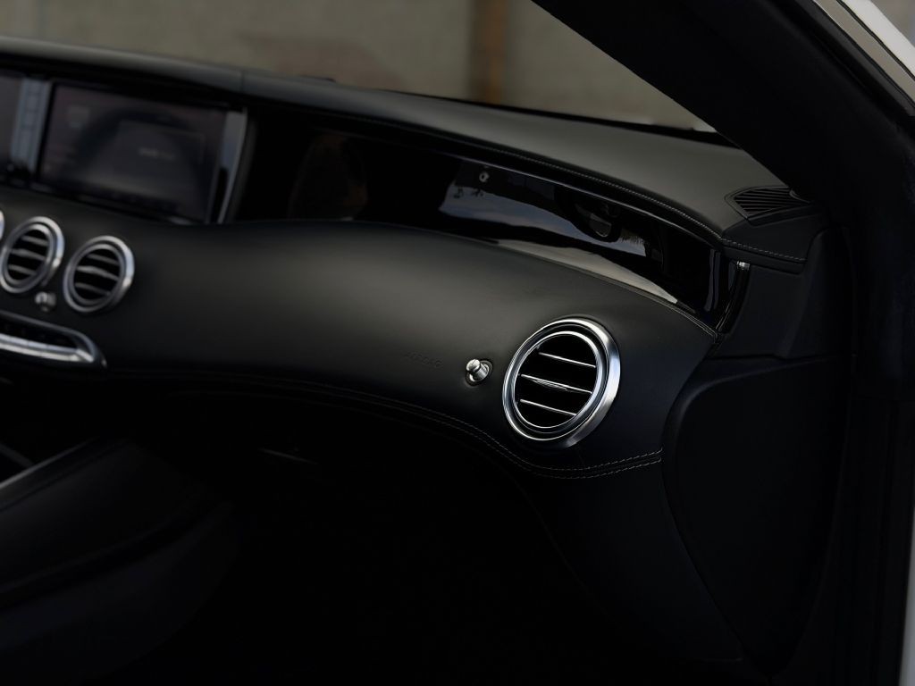 2016 Mercedes-Benz S-Class Image 21