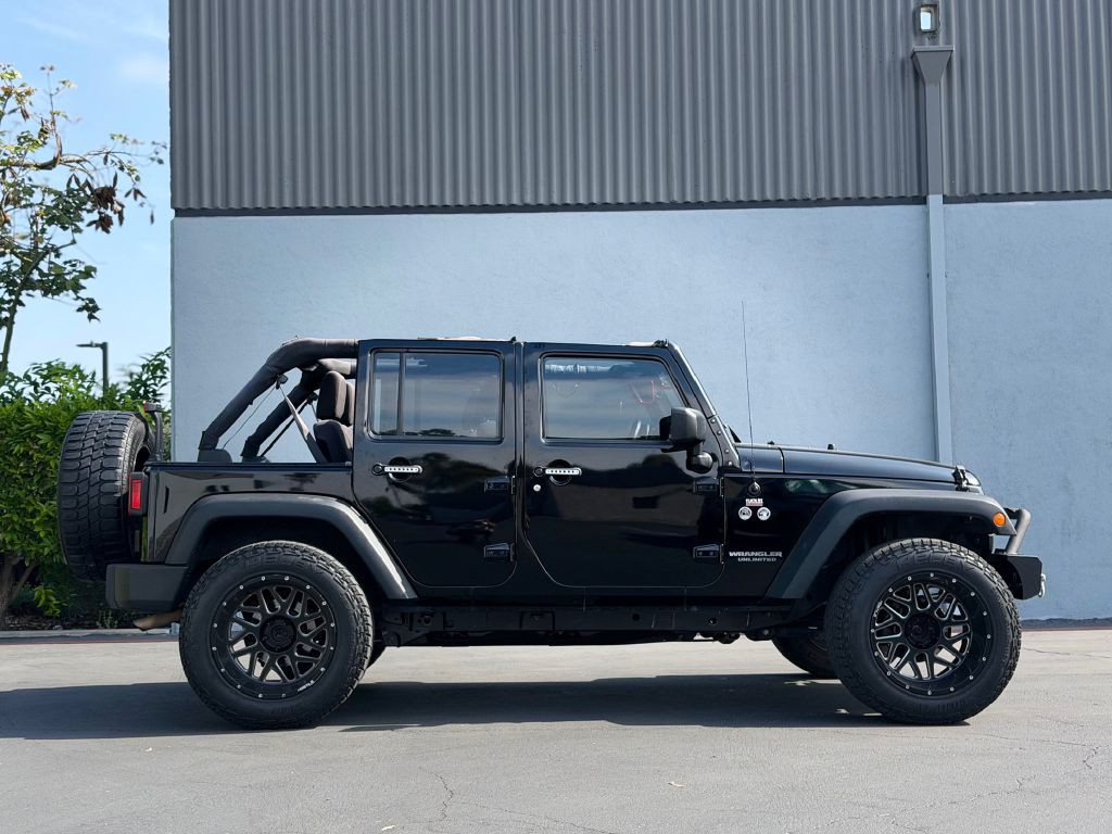 2017 Jeep Wrangler Unlimited Image 3