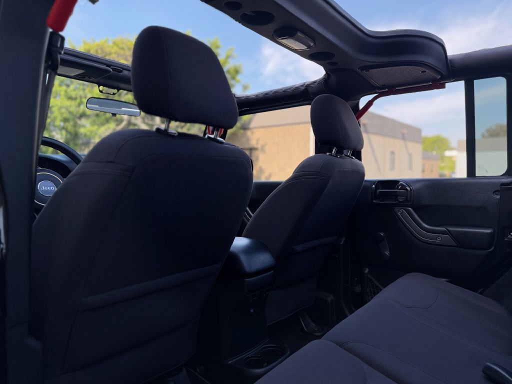 2017 Jeep Wrangler Unlimited Image 14