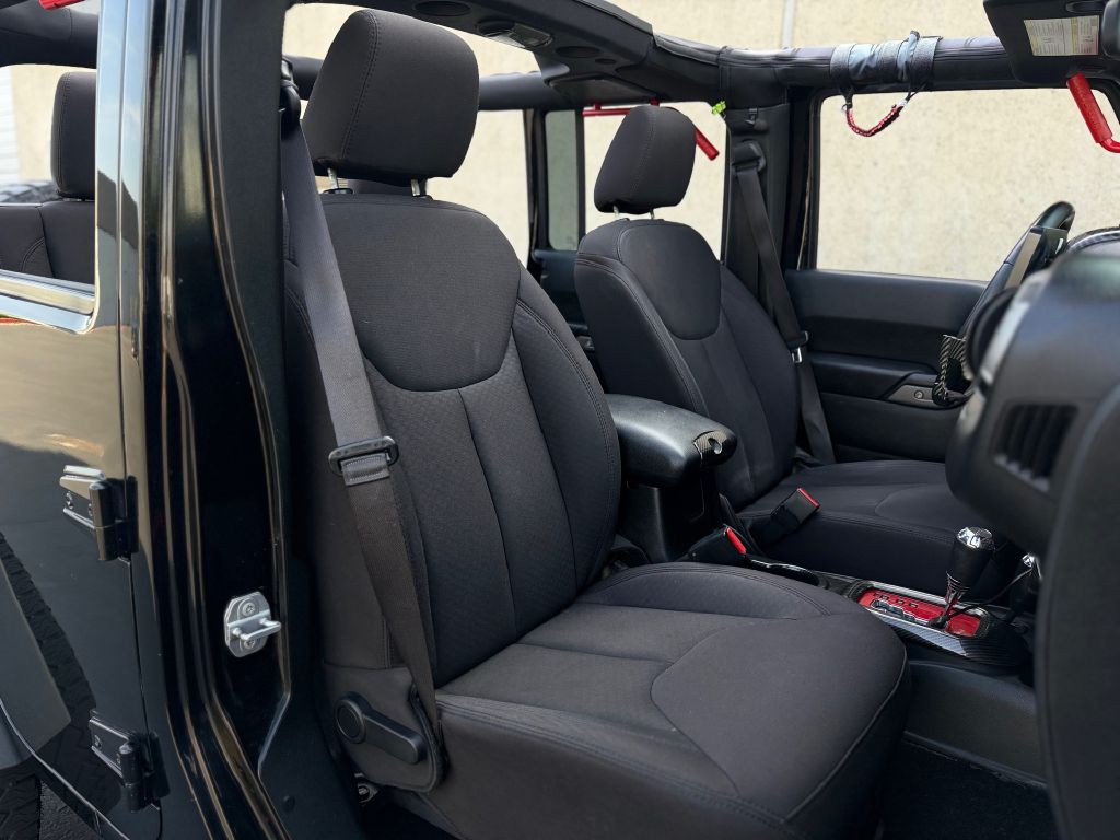 2017 Jeep Wrangler Unlimited Image 18