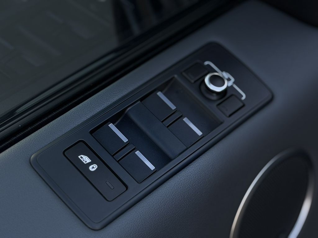 2015 Land Rover Range Rover Sport Image 15