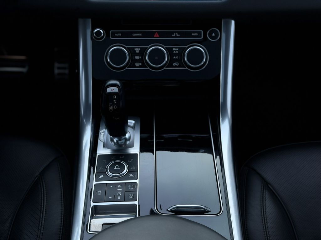 2015 Land Rover Range Rover Sport Image 25