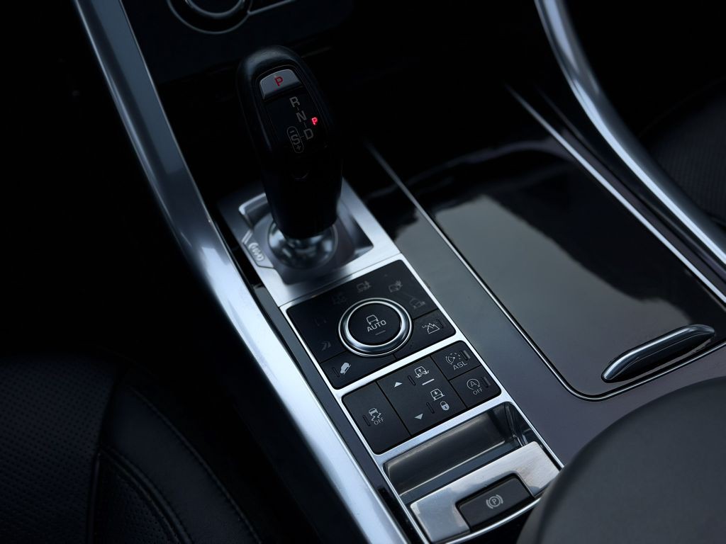 2015 Land Rover Range Rover Sport Image 29