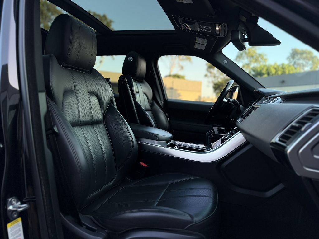 2015 Land Rover Range Rover Sport Image 30