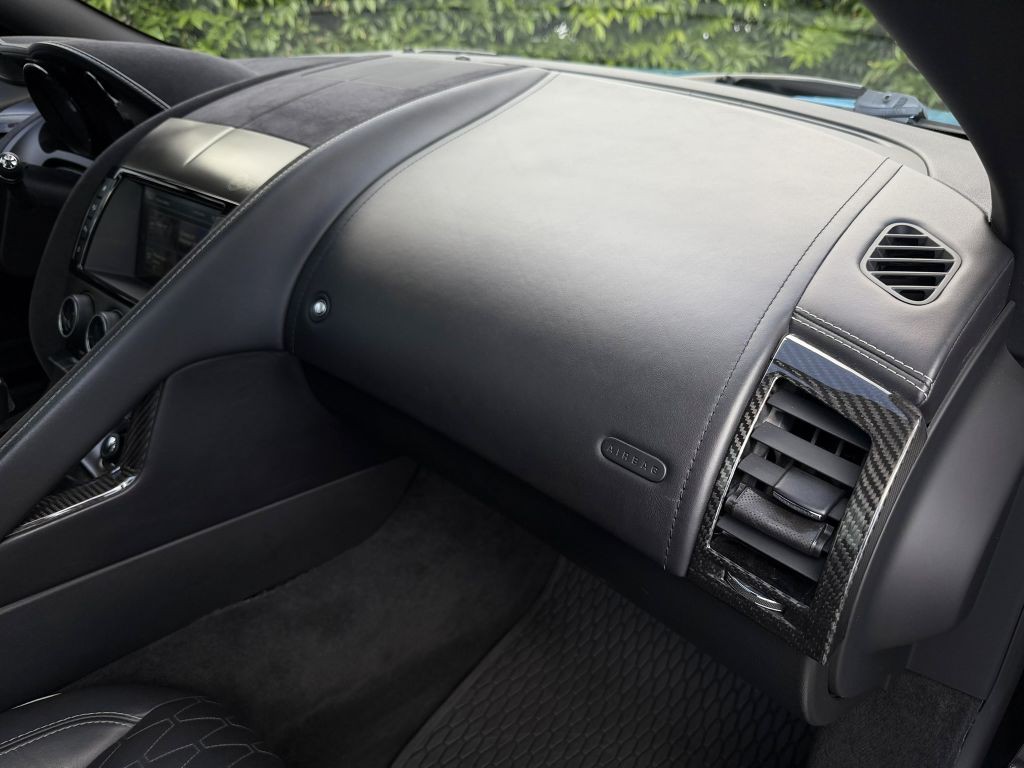 2017 Jaguar F-TYPE Image 29