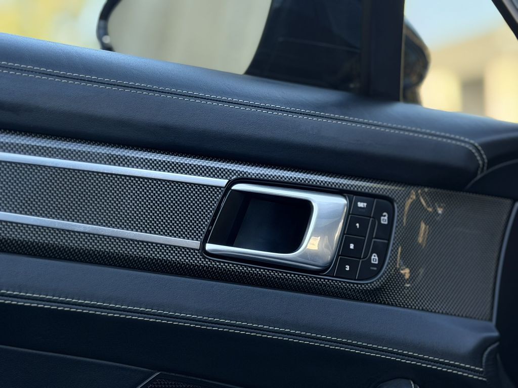 2022 Porsche Panamera Image 16